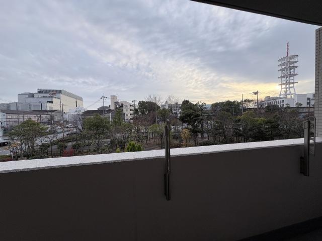 住戸からの眺望写真  写真撮影日：2025-12-21