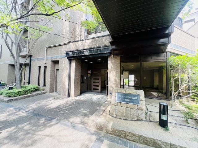 エントランス  写真撮影日：2025-11-01