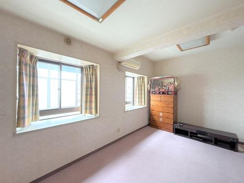 洋室約８．６帖