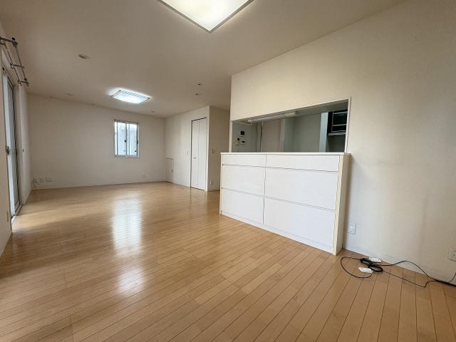 リビング  写真撮影日：2026-03-08