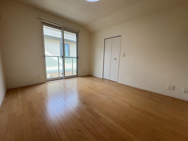 リビング以外の居室  写真撮影日：2026-03-08