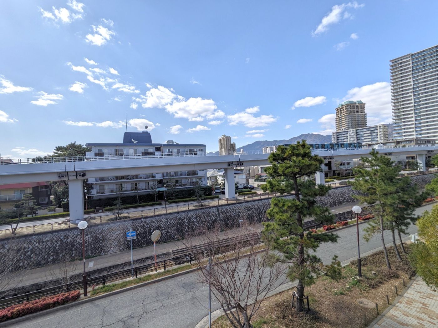ロケーション　住吉駅方向