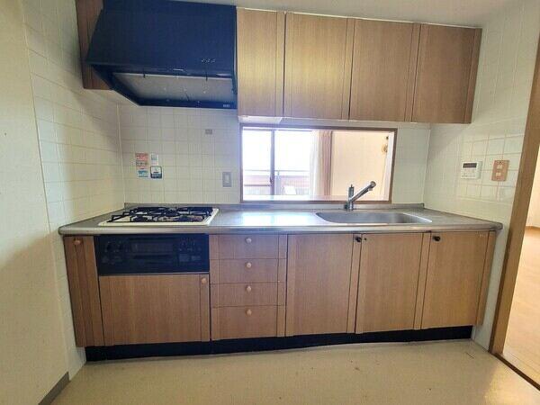 対面式のシステムキッチン