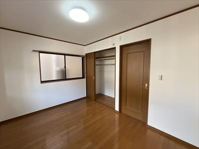 ２階洋室約６．０帖