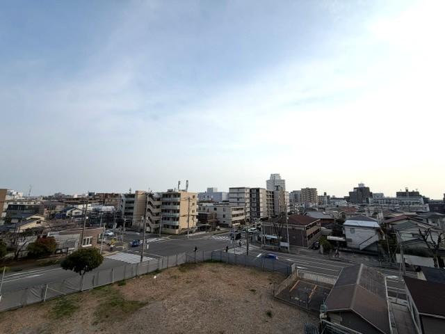 住戸からの眺望写真  写真撮影日：2026-04-10