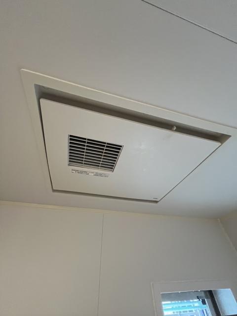 冷暖房・空調設備 浴室換気乾燥暖房機  写真撮影日：2026-04-19
