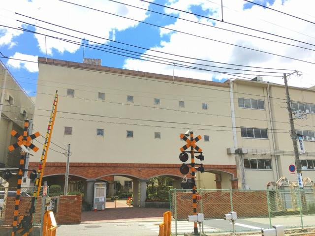 宝塚市立宝塚小学校 900m 写真撮影日：2026-04-19