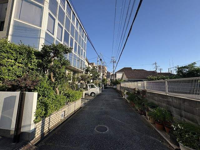 前面道路含む現地写真  写真撮影日：2026-06-11