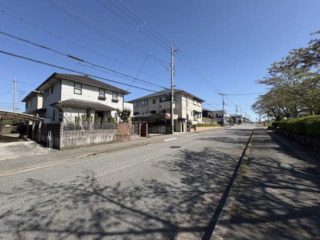 前面道路含む現地写真  写真撮影日：2026-04-22