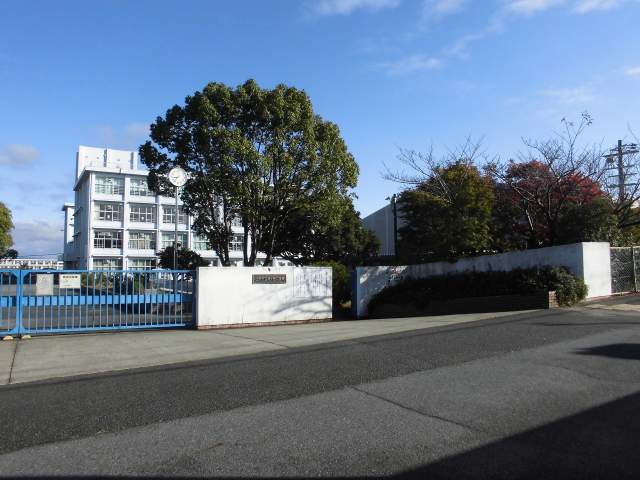 緑が丘中学校 1510m 写真撮影日：2026-04-22
