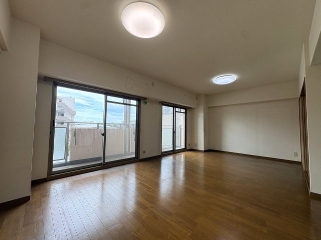 リビング  写真撮影日：2026-09-01