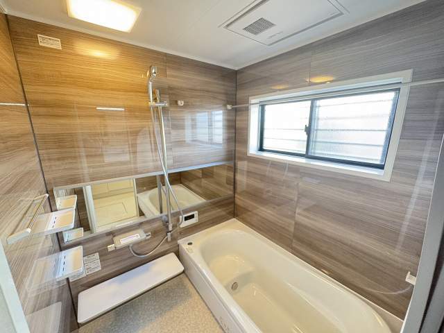 浴室  写真撮影日：2026-10-01