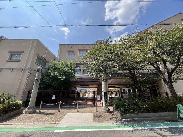 市立大社小学校 520m 写真撮影日：2026-10-09