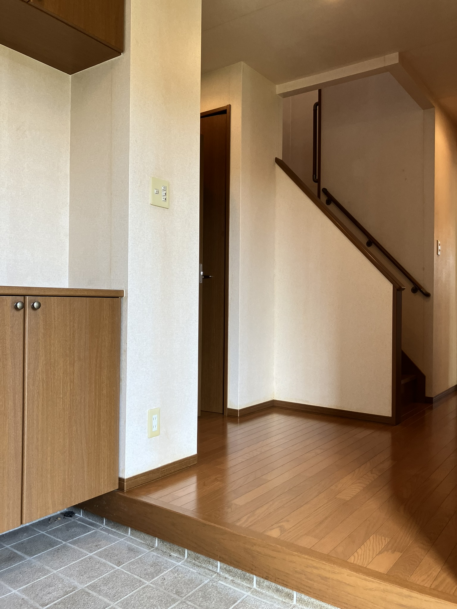 玄関ホール 写真撮影日：6/1/25, 12:00 AM