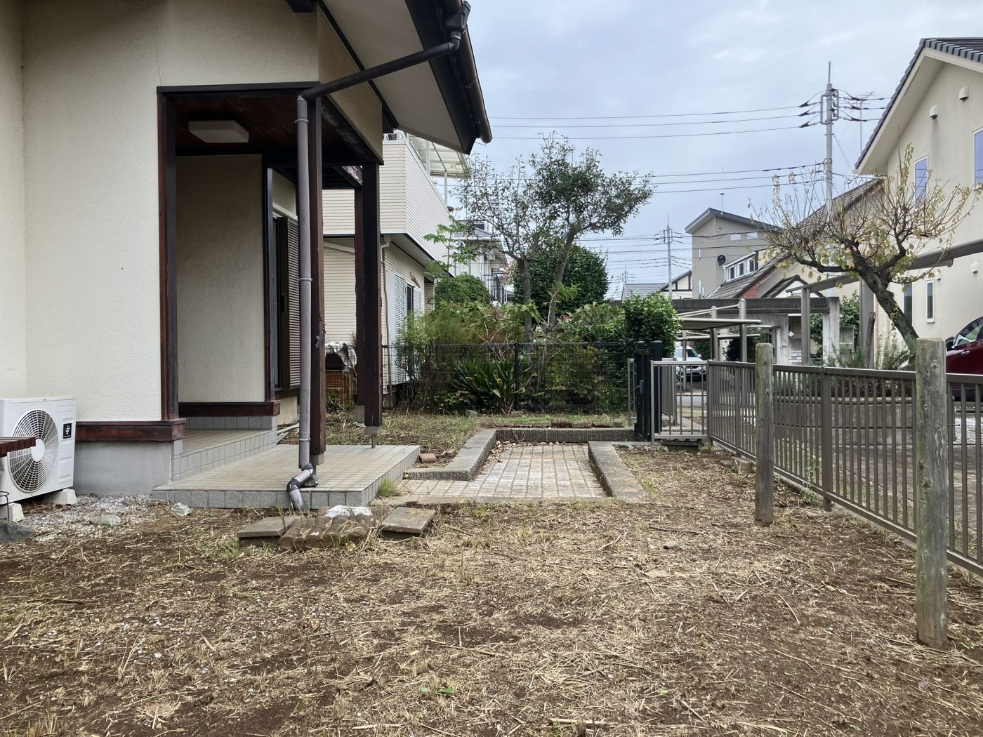 庭 写真撮影日：10/24/25, 12:00 AM