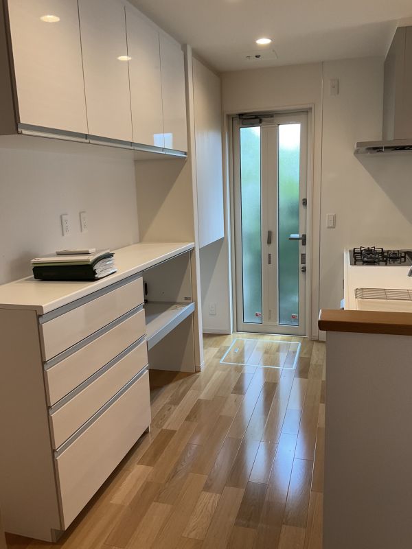 キッチン背面収納 写真撮影日：9/13/25, 12:00 AM