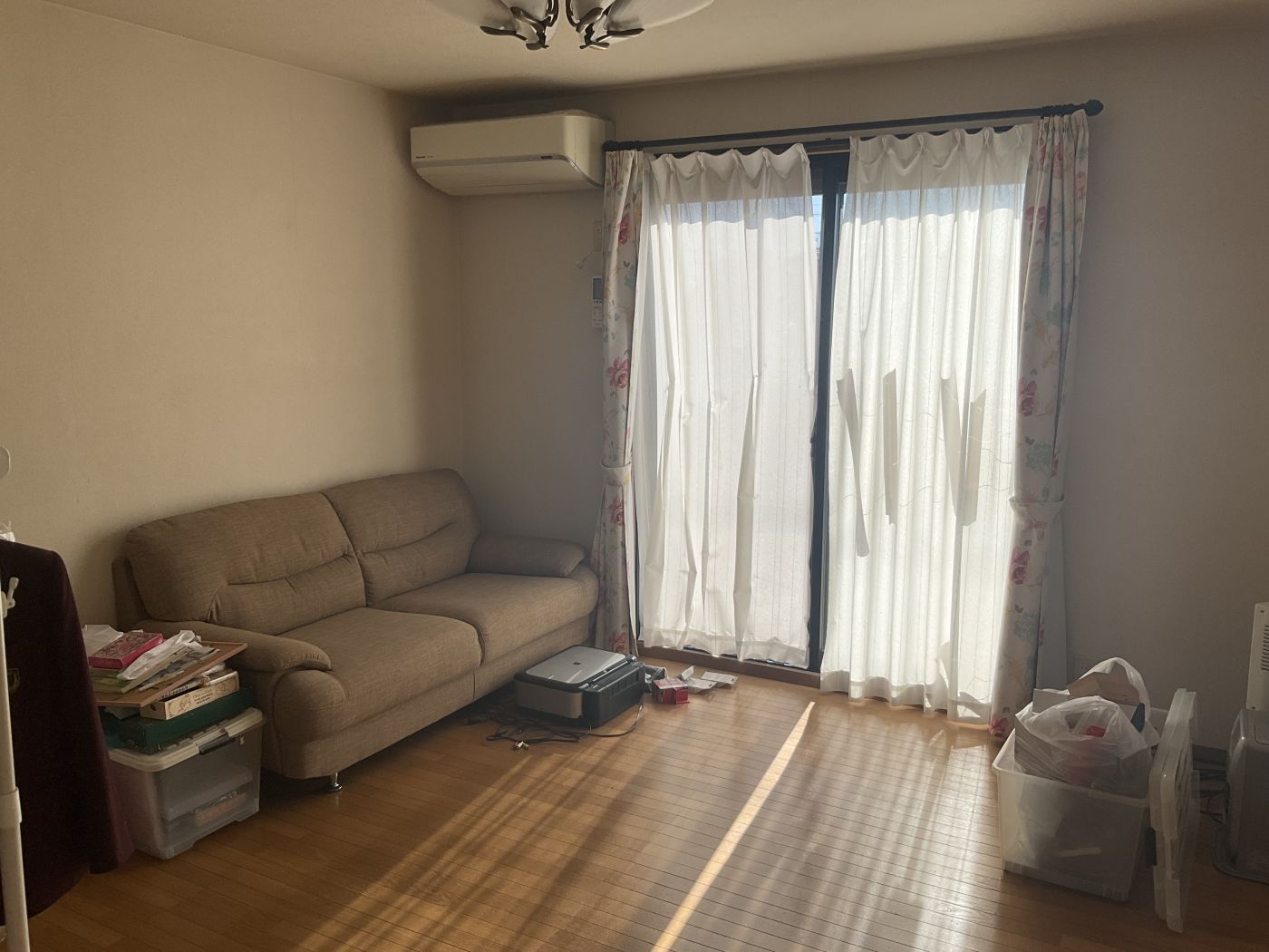 リビング① 写真撮影日：12/15/25, 12:00 AM