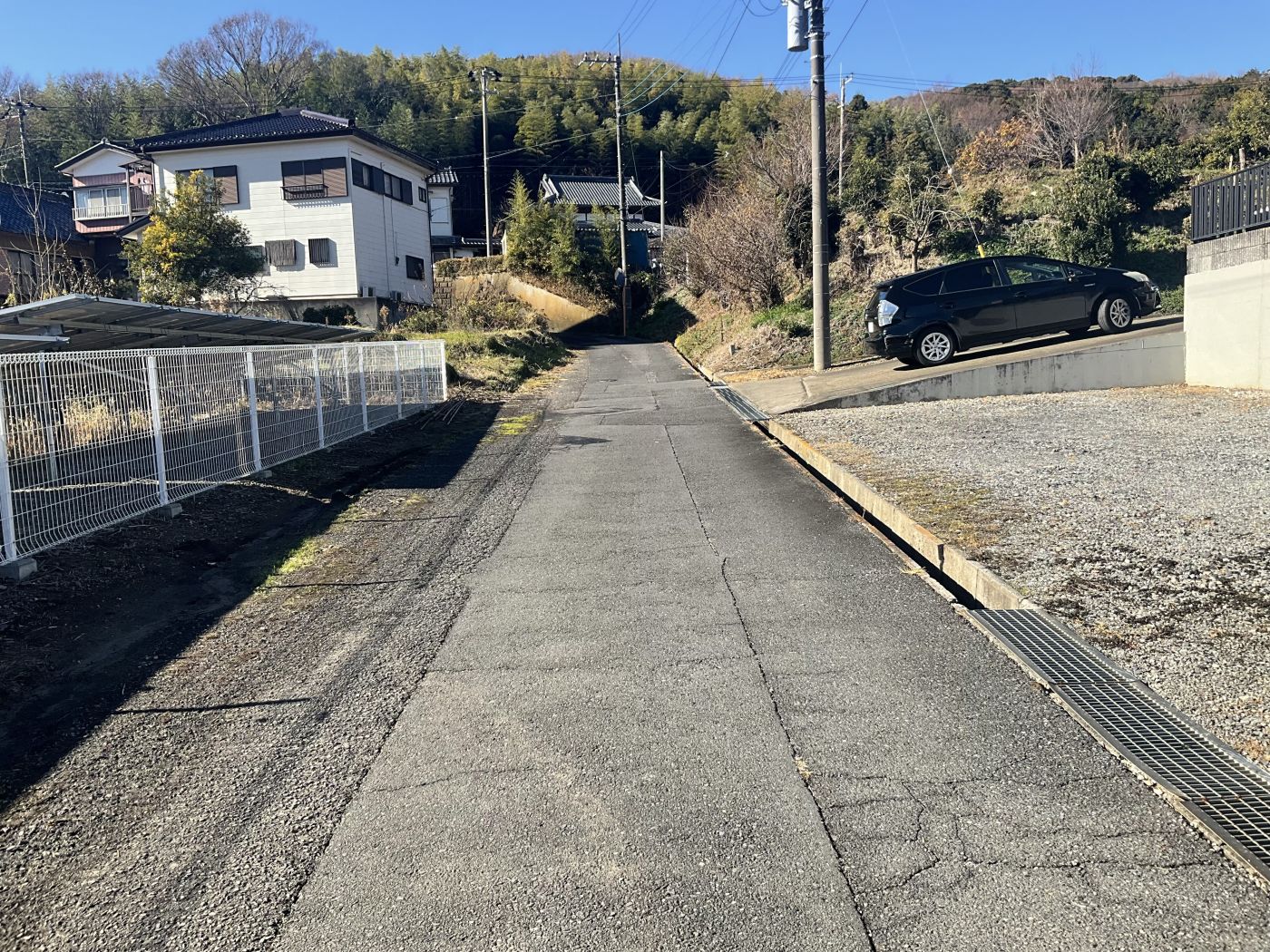 前面道路より西側方面 写真撮影日：12/15/25, 12:00 AM