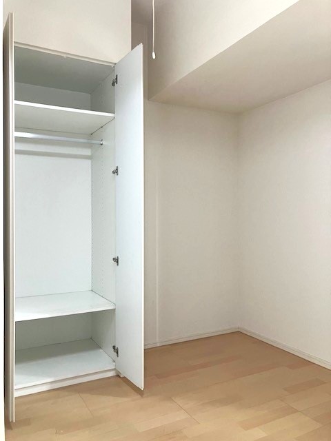 洋室5.0帖　収納