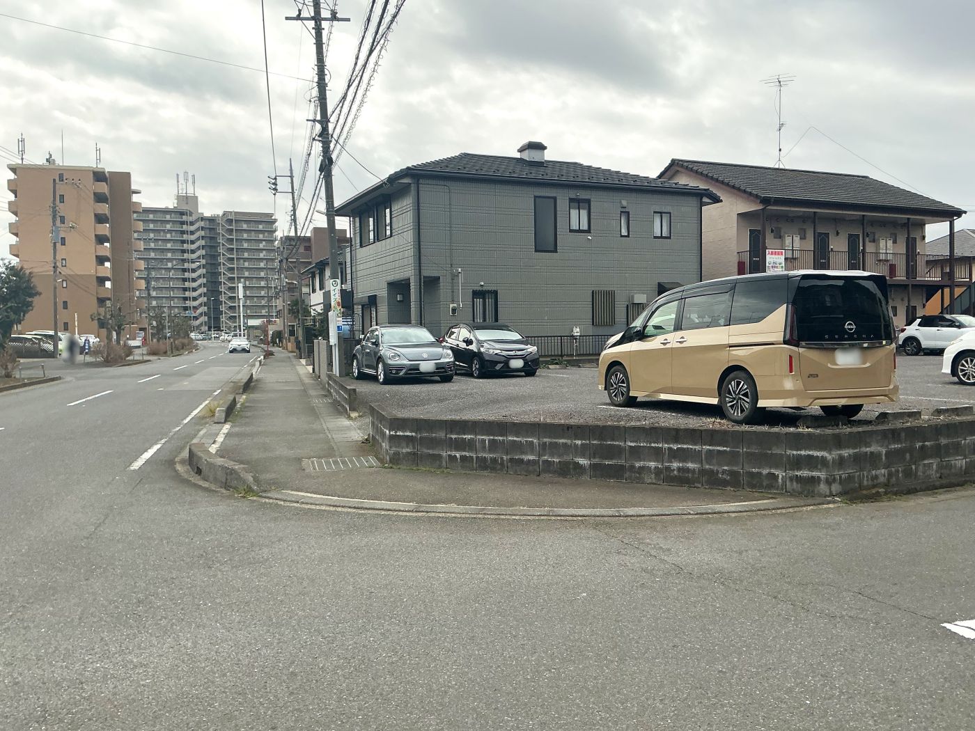 敷地北側から牛久駅方面