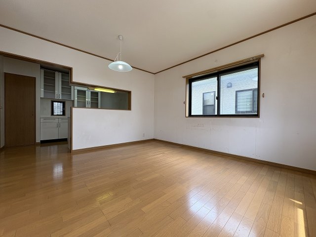 リビング  写真撮影日：2026-08-28