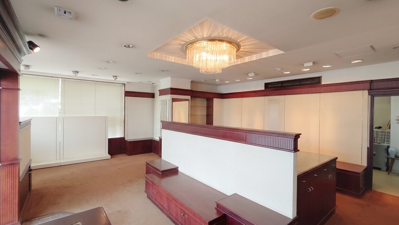 １階店舗部分　２０２６年７月撮影　※掲載の写真は、店舗内の商品等をＣＧ処理により削除したものです。