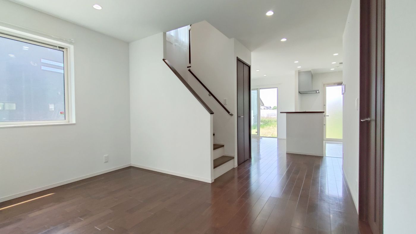 ２０２５年５月撮影　※写真内のカーテンは価格に含まれません。