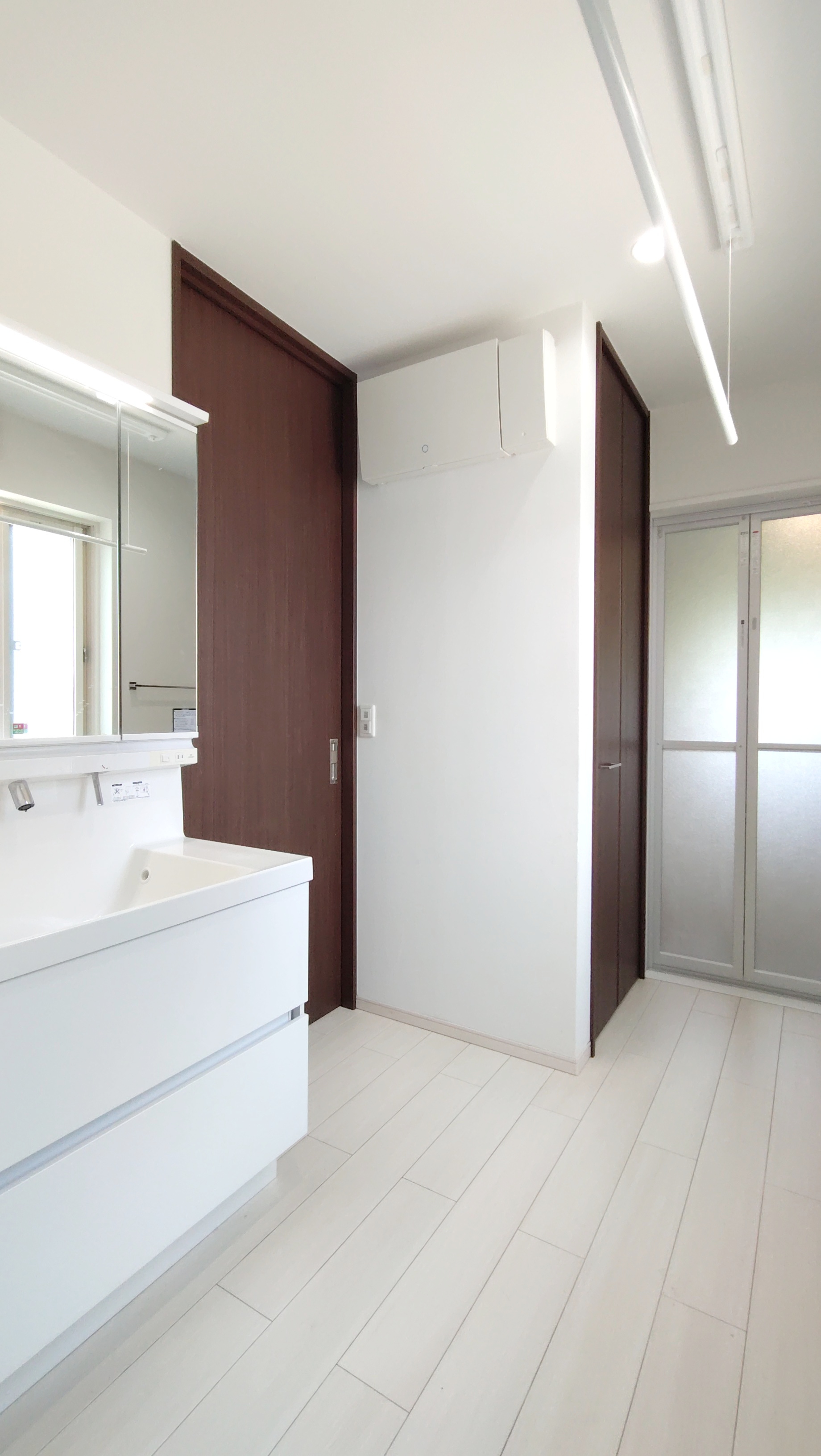 室内物干しのできる洗面室　２０２５年５月撮影