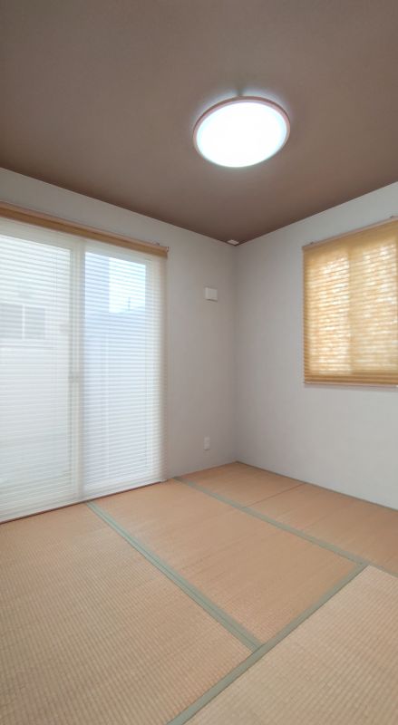 和室　２０２６年３月撮影　※写真中のプリーツスクリーン、照明器具は価格に含みます。