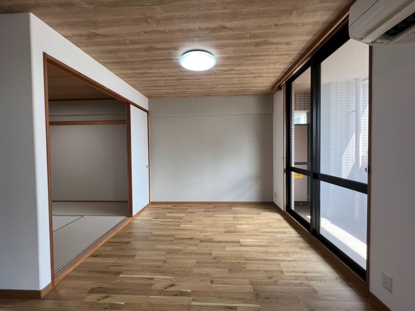 リビング 写真撮影日：8/25/23, 12:00 AM