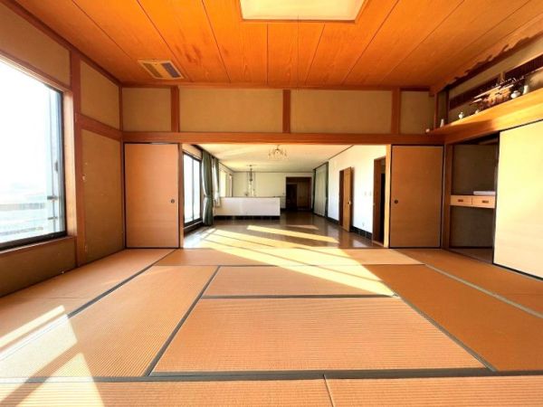 リビング以外の居室  写真撮影日：2023-12-21