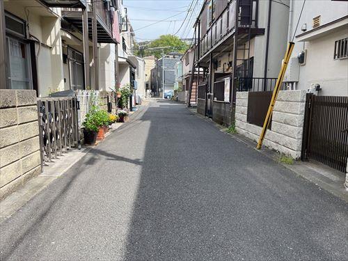 南側前面道路