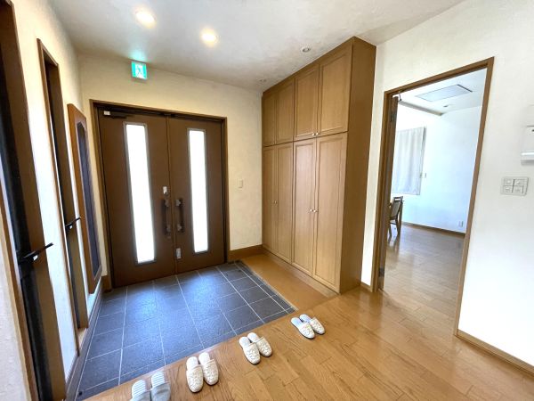 玄関  写真撮影日：2024-08-05