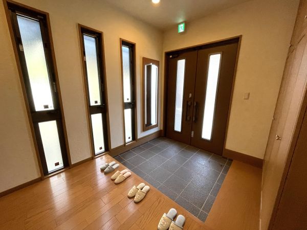 玄関  写真撮影日：2024-08-05