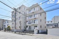 JR南武線・京浜急行本線「八丁畷」駅 徒歩6分。2路線利用可能な立地。生活利便施設充実のエリアです。