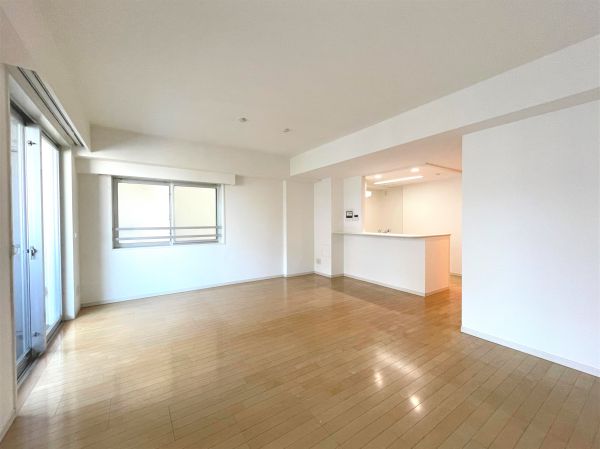 リビング  写真撮影日：2024-09-12