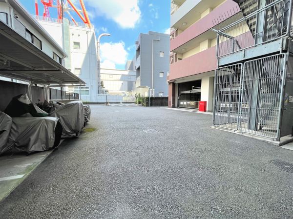 駐車場(共用設備)  写真撮影日：2024-09-12
