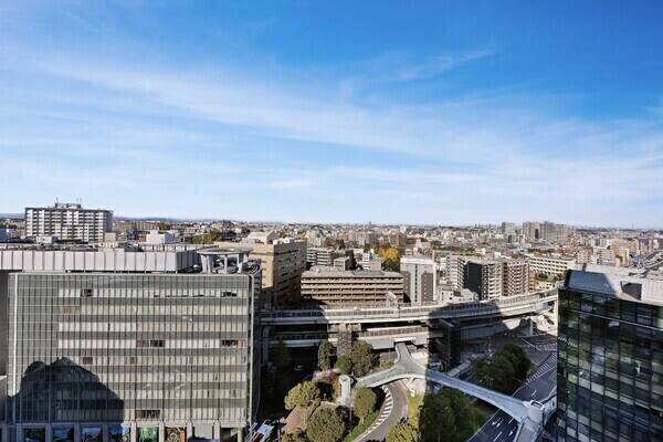 18階部分につき、眺望良好。北西方向には高い建物がなく、天気の良い日は遠くまで見渡すことができます。