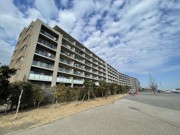 三菱地所レジデンス分譲、高台に佇む全5棟・総戸数709戸の大規模マンション