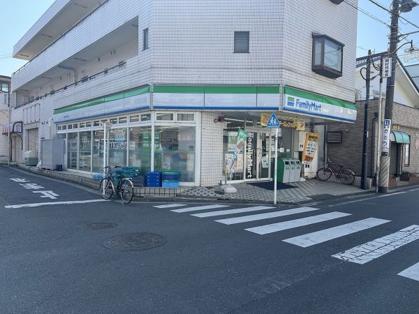 ファミリーマート  磯子岡村1丁目店 100m 写真撮影日：2025-03-06 