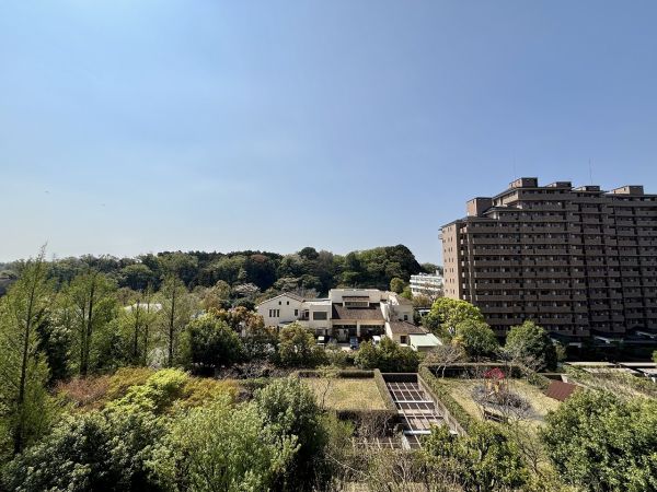 住戸からの眺望写真  写真撮影日：2025-04-12