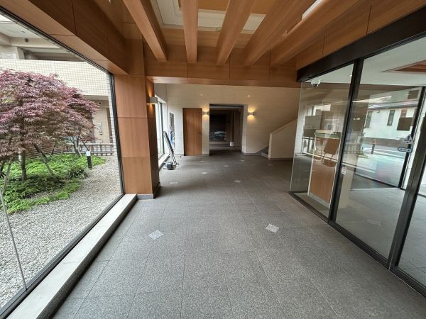 エントランス  写真撮影日：2025-04-25