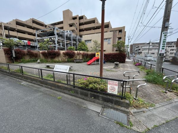 星が丘4丁目にこにこ公園 1m 写真撮影日：2025-04-25 