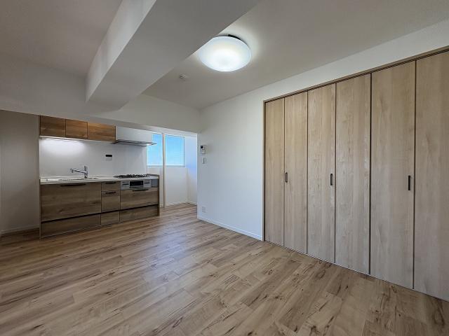 リビング  写真撮影日：2025-11-22