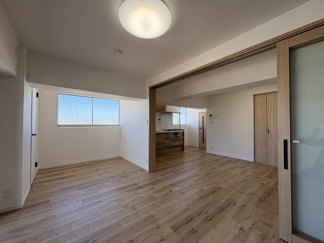 リビング以外の居室  写真撮影日：2025-11-22