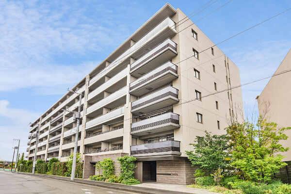 「360度、快適も潤いも未来も。」という願いの元、外観や質などにこだわって建設されたマンションです。