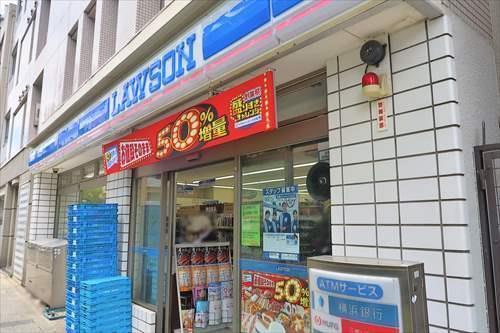 ローソン東神奈川駅前店まで２５０ｍ
