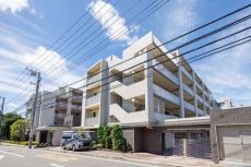 2006年9月築、地上5階建・RC構造マンション。三菱地所コミュニティにより日勤管理されています。