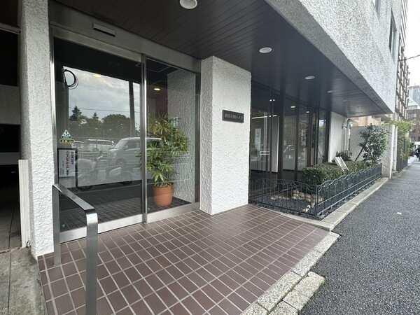 エレベーターが備わっているため、荷物が多い日も、目的階へ快適かつスムーズに移動ができます。