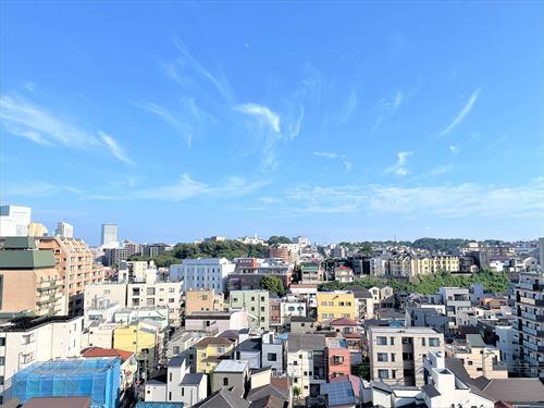 南東側バルコニーからの眺望（正面）